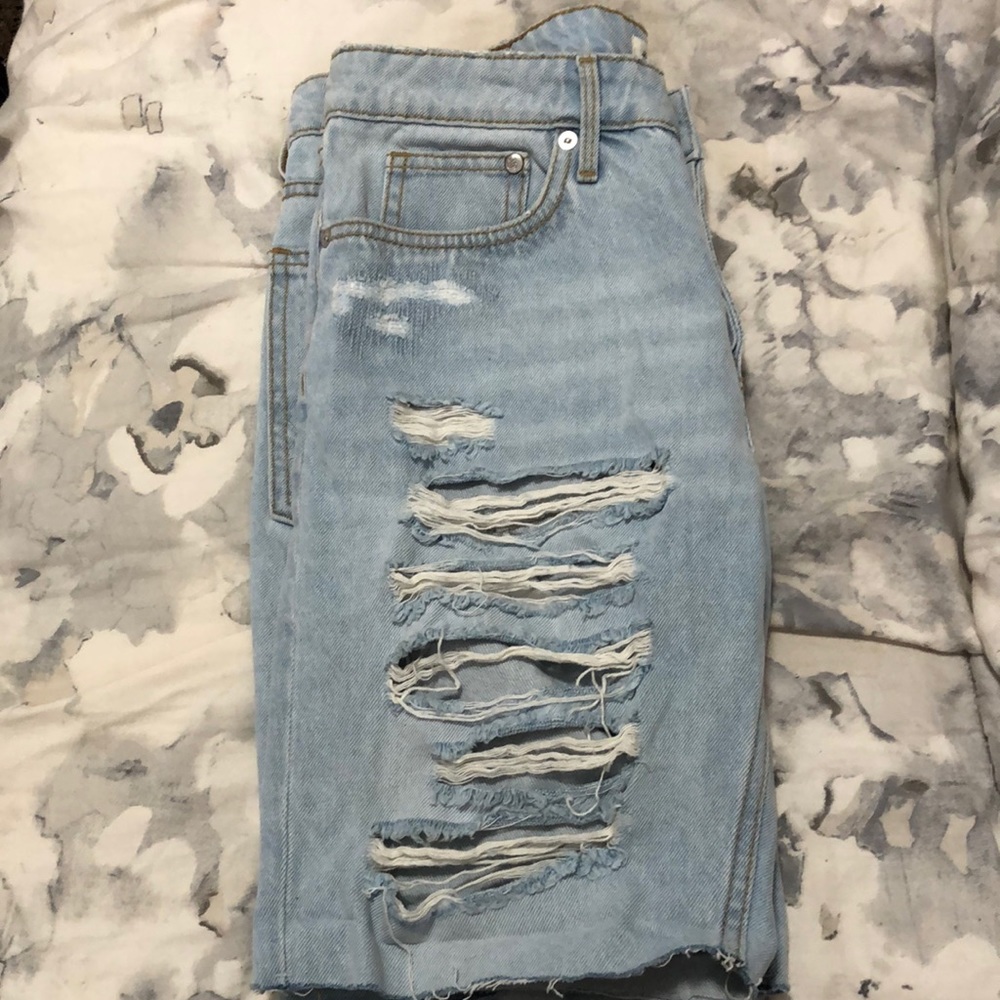 SOLD NWOT distressed knee length denim shorts - Picture 1 of 2